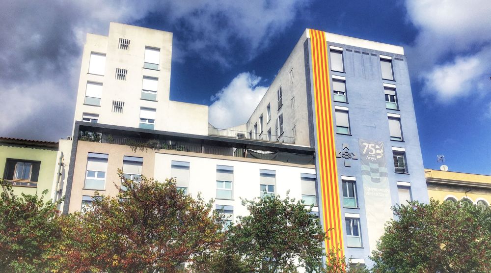 A 50 square metre flag for the Diada 2021