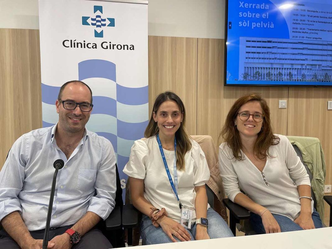 From left to right: Dr. Joan Meléndez, Eva Gallardo and Alba Guillen, physiotherapists.