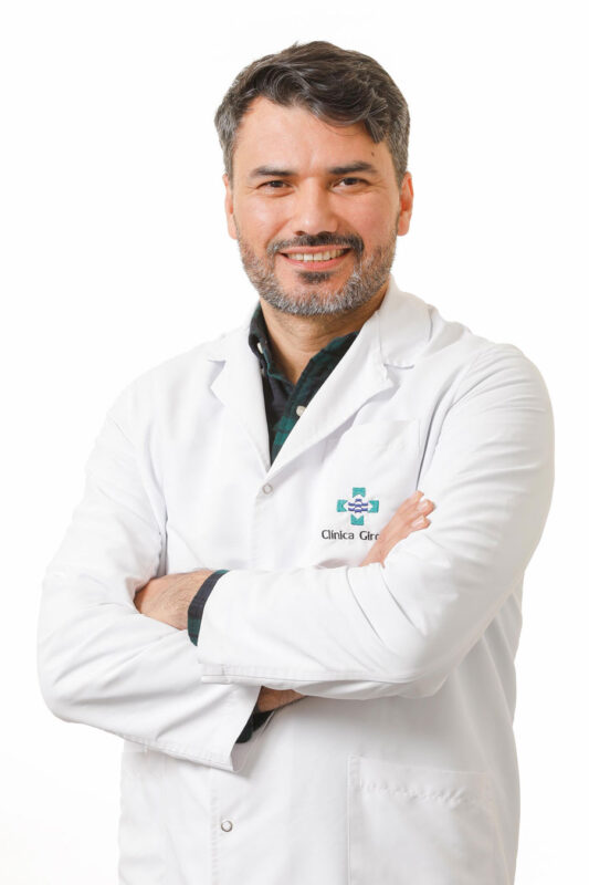 Dr. Víctor Manuel Apraez Portilla