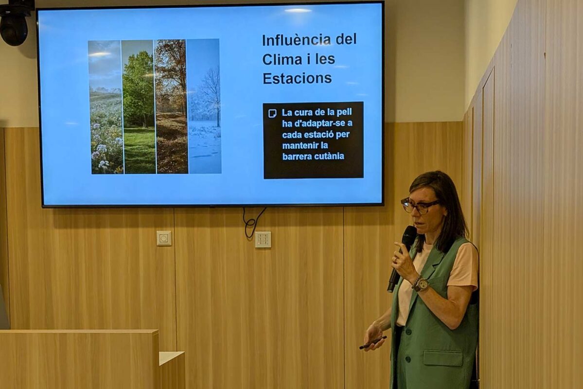 Talk on how to care for your skin at Clínica Girona